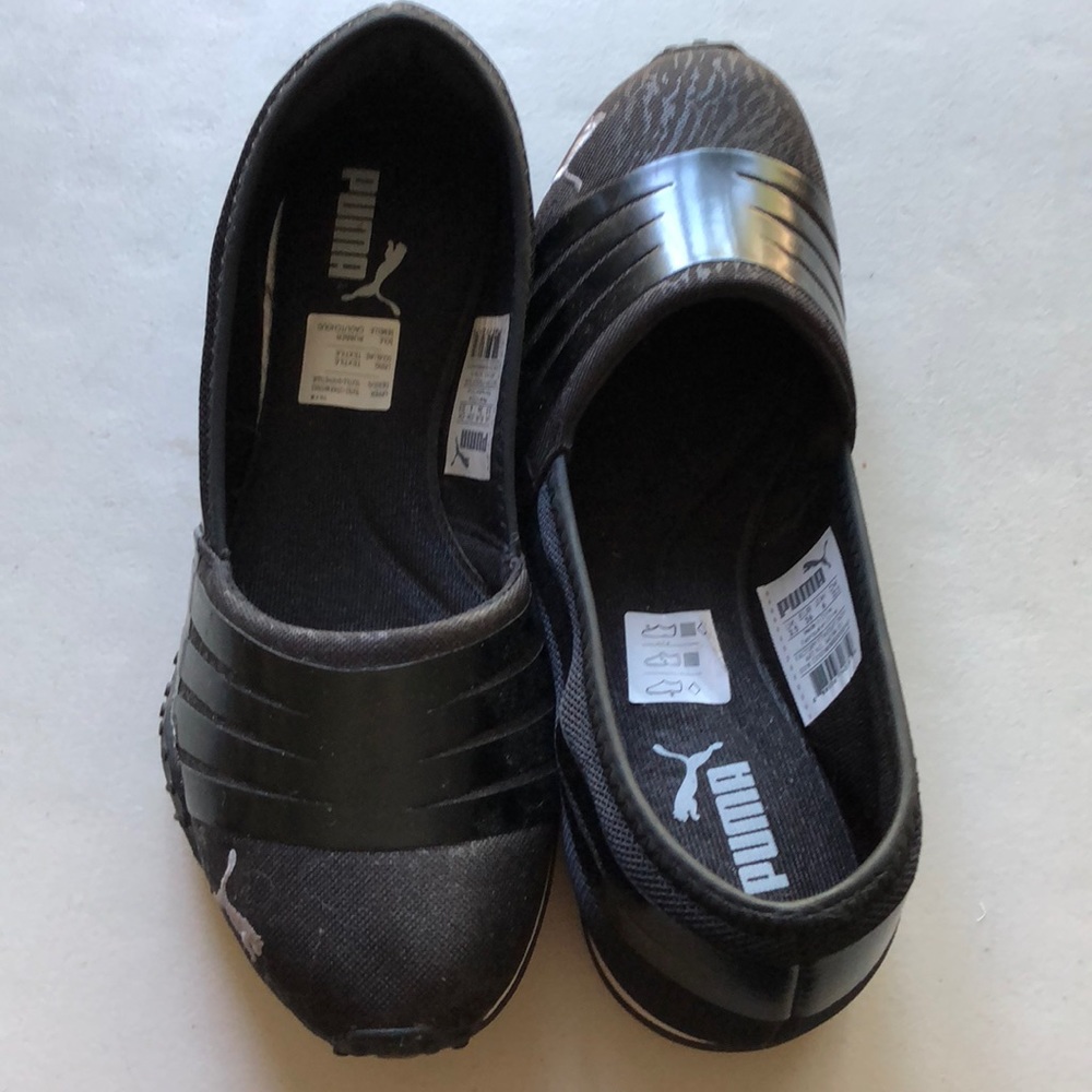 Puma black Vega ballet flats 6M. Not worn.
